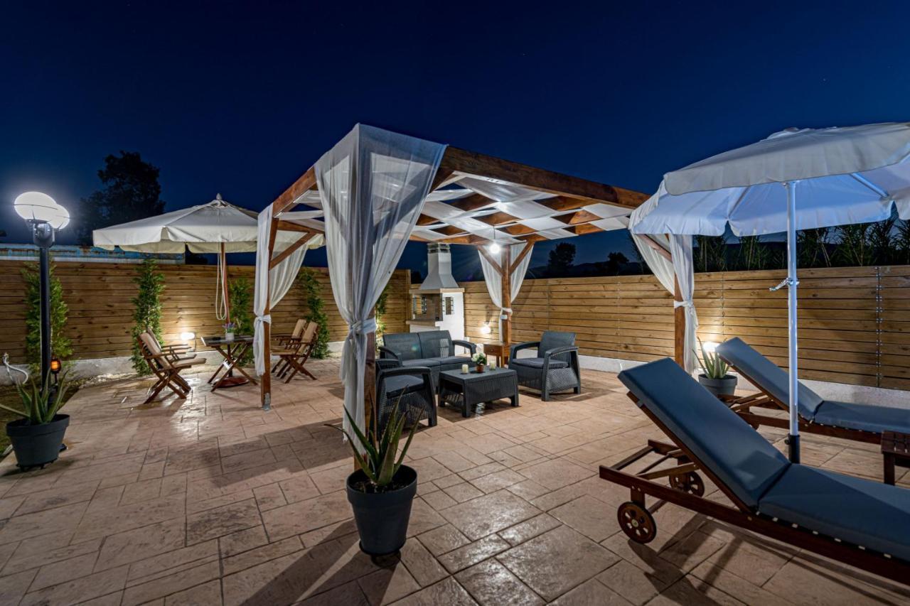 Blossom Villa Laganas Exterior photo