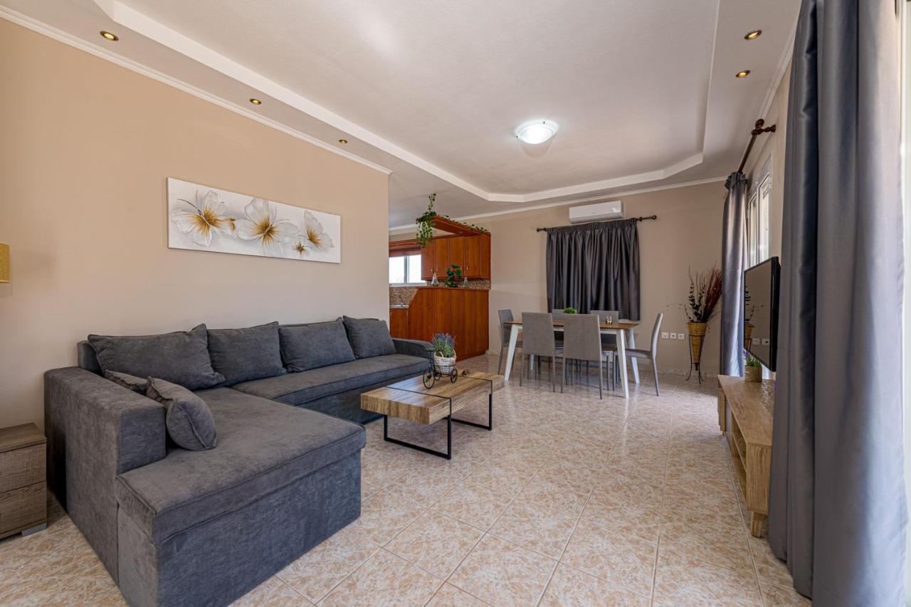 Blossom Villa Laganas Exterior photo
